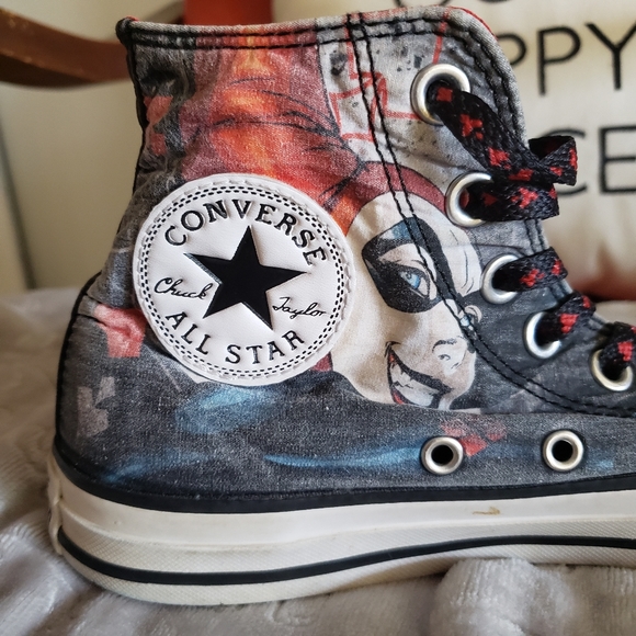 EUC CTAS Classic Chuck Taylor (4.5M / 6.5W) - DC COMICS HARLEY QUINN - Picture 1 of 10